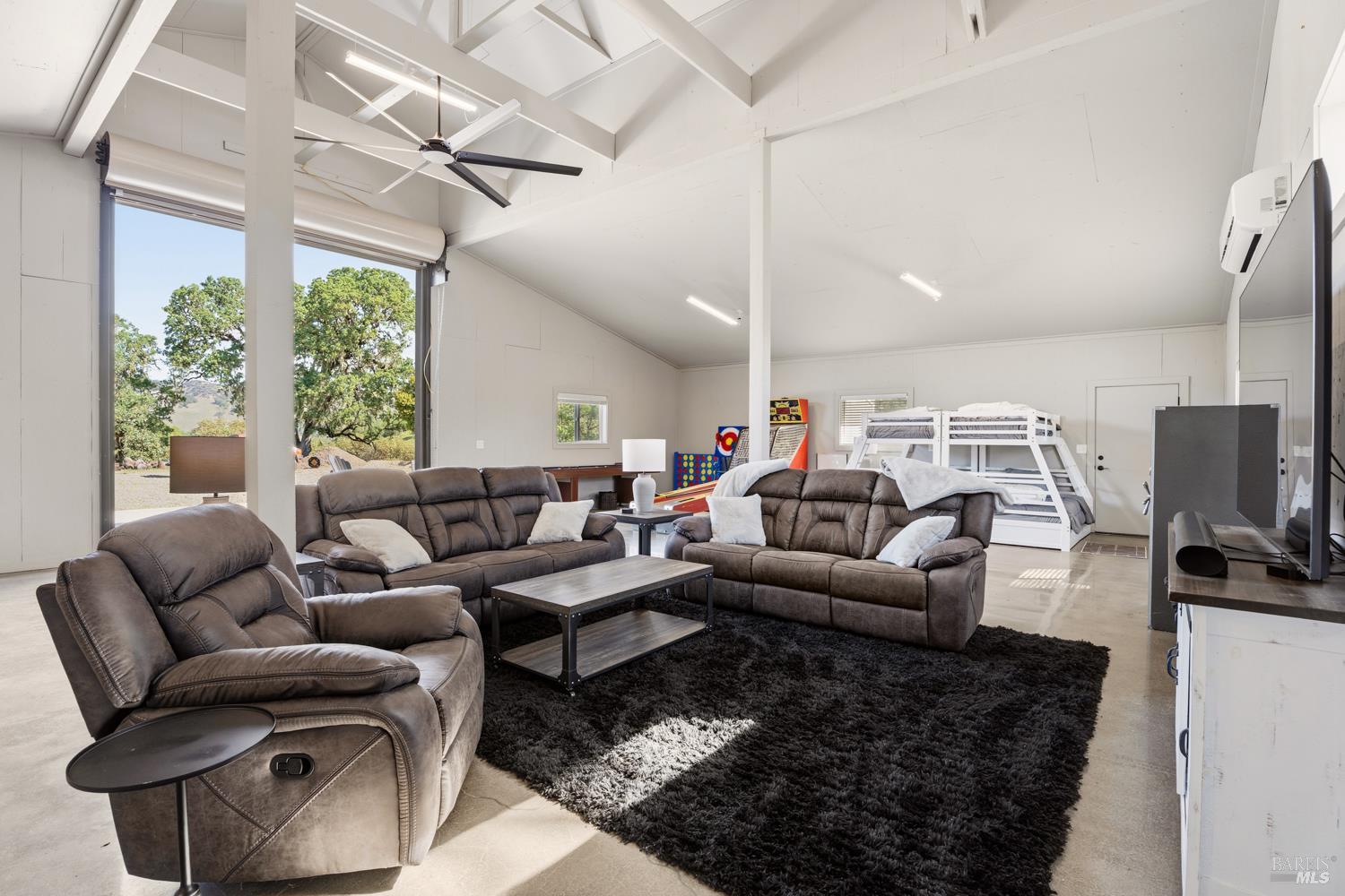 Detail Gallery Image 12 of 48 For 2800 Feliz Creek Rd, Hopland,  CA 95449 - – Beds | – Baths