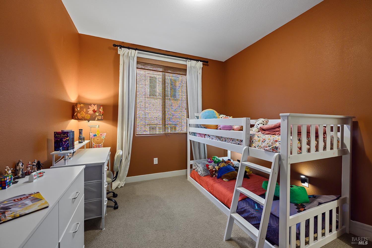 Detail Gallery Image 25 of 32 For 228 Johnson St, Windsor,  CA 95492 - 3 Beds | 2/2 Baths