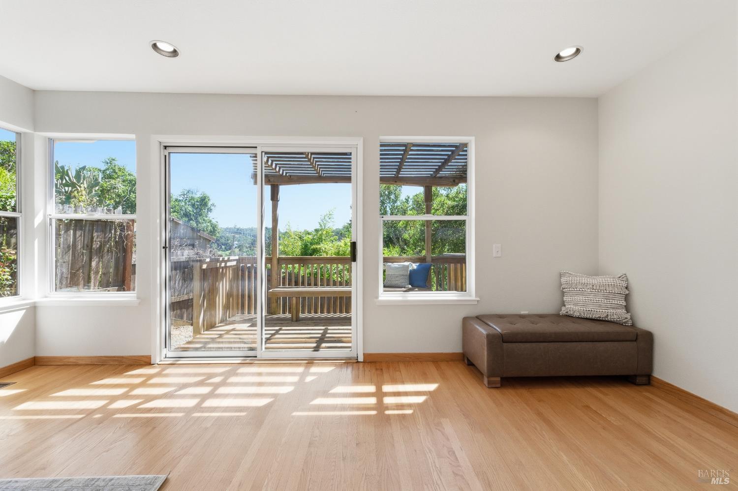 Detail Gallery Image 31 of 59 For 178 Reservoir Rd, San Rafael,  CA 94901 - 4 Beds | 3 Baths