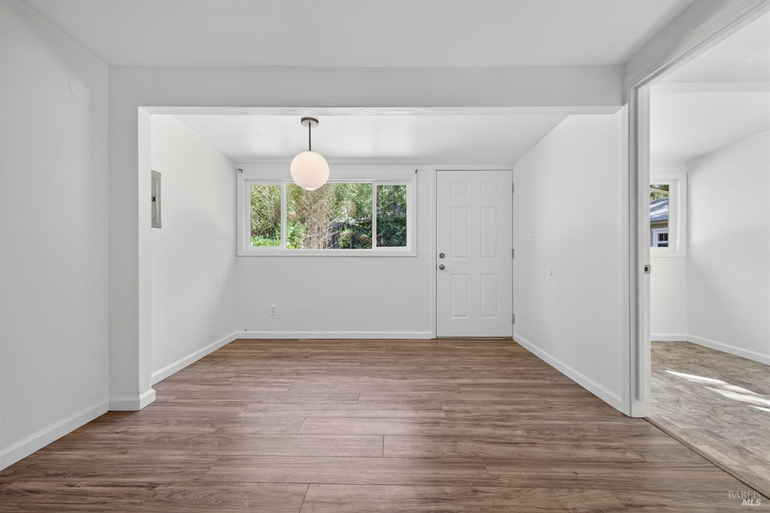 Detail Gallery Image 13 of 26 For 10661 Woodside Dr, Forestville,  CA 95436 - 2 Beds | 1 Baths