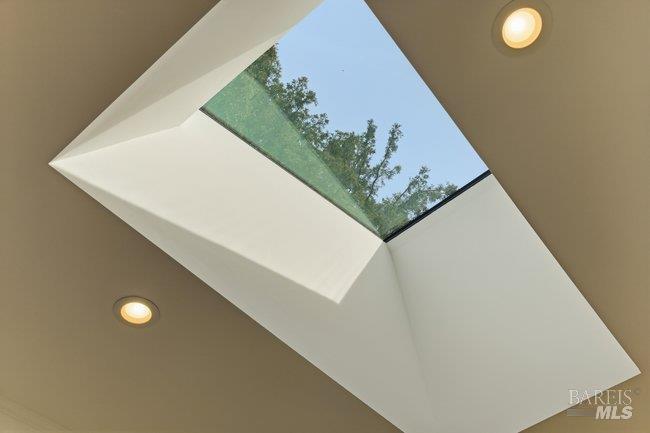 Detail Gallery Image 10 of 50 For 10 Catalpa Ave #7,  Mill Valley,  CA 94941 - 2 Beds | 1 Baths