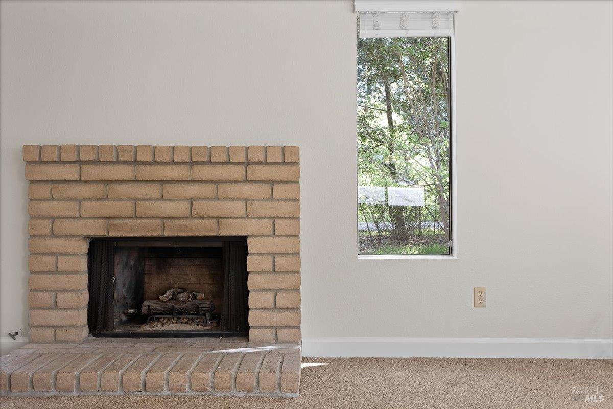 Detail Gallery Image 8 of 37 For 920 Shady Oak Dr, Santa Rosa,  CA 95404 - 3 Beds | 2 Baths