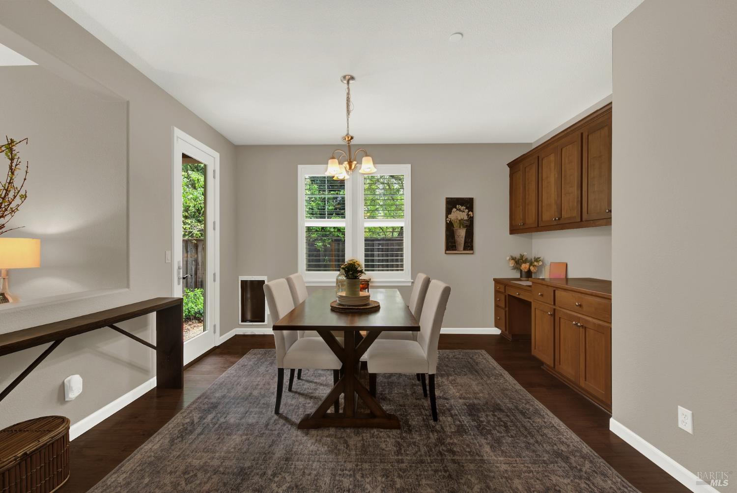 Detail Gallery Image 19 of 82 For 18 Riverton Ct, Napa,  CA 94558 - 4 Beds | 2/1 Baths