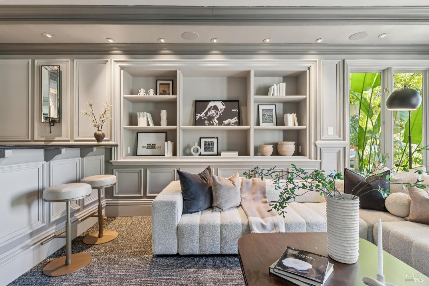 Detail Gallery Image 81 of 96 For 44 Marin Bay Park Ct, San Rafael,  CA 94901 - 5 Beds | 5/1 Baths