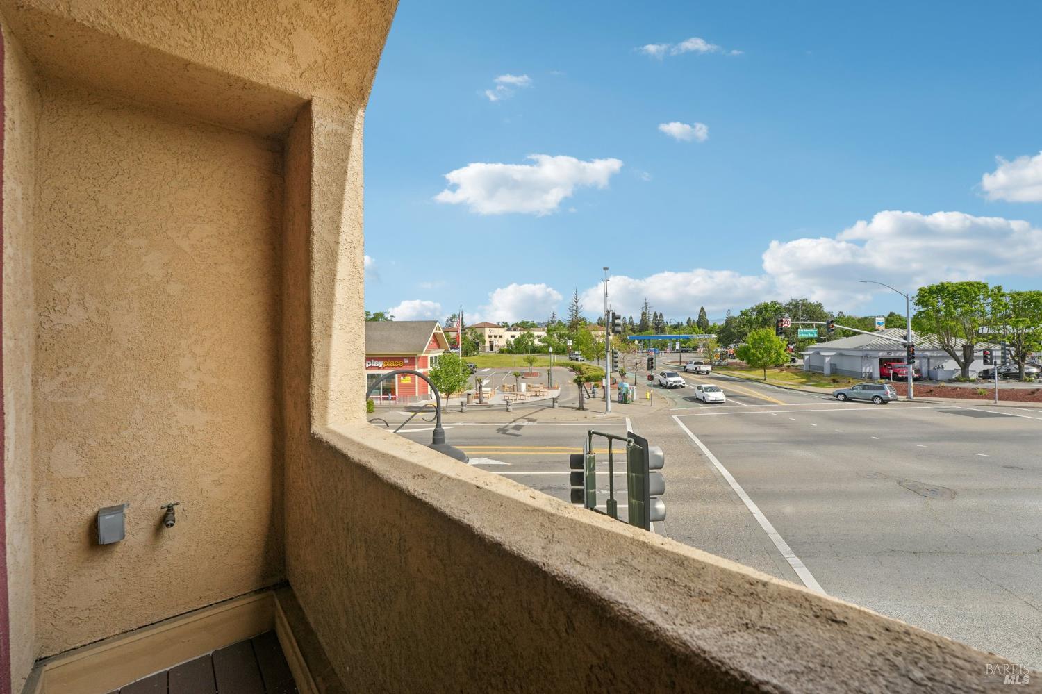 Detail Gallery Image 35 of 45 For 43 Johnson St, Windsor,  CA 95492 - 3 Beds | 2/1 Baths