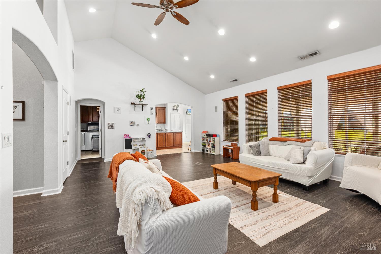 Detail Gallery Image 21 of 37 For 18094 Spyglass Rd, Hidden Valley Lake,  CA 95467 - 3 Beds | 2 Baths