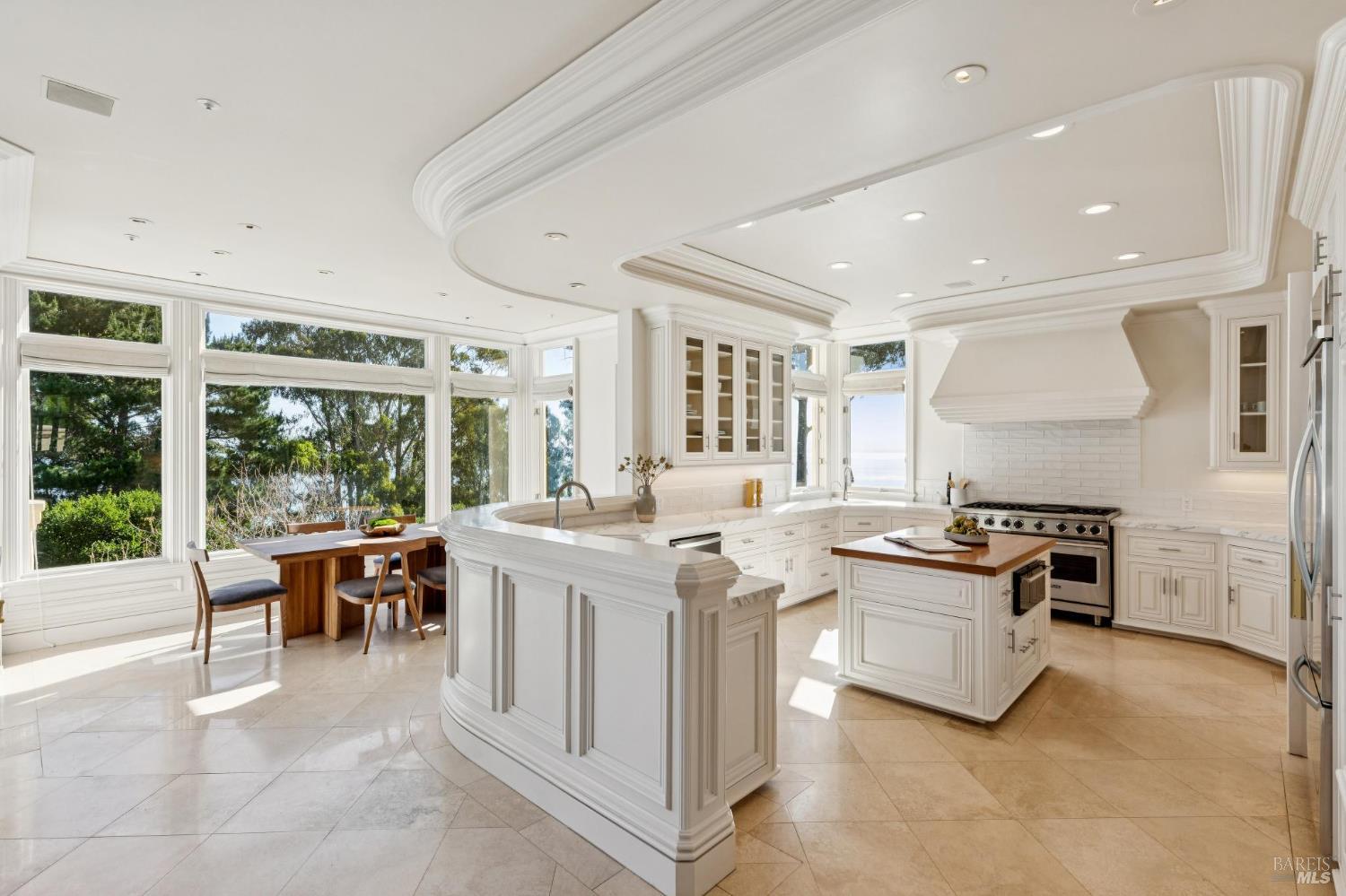 Detail Gallery Image 25 of 96 For 44 Marin Bay Park Ct, San Rafael,  CA 94901 - 5 Beds | 5/1 Baths