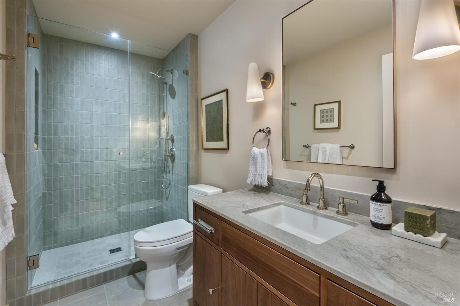 Detail Gallery Image 19 of 43 For 18492 White Oak Dr, Sonoma,  CA 95476 - 4 Beds | 4/1 Baths