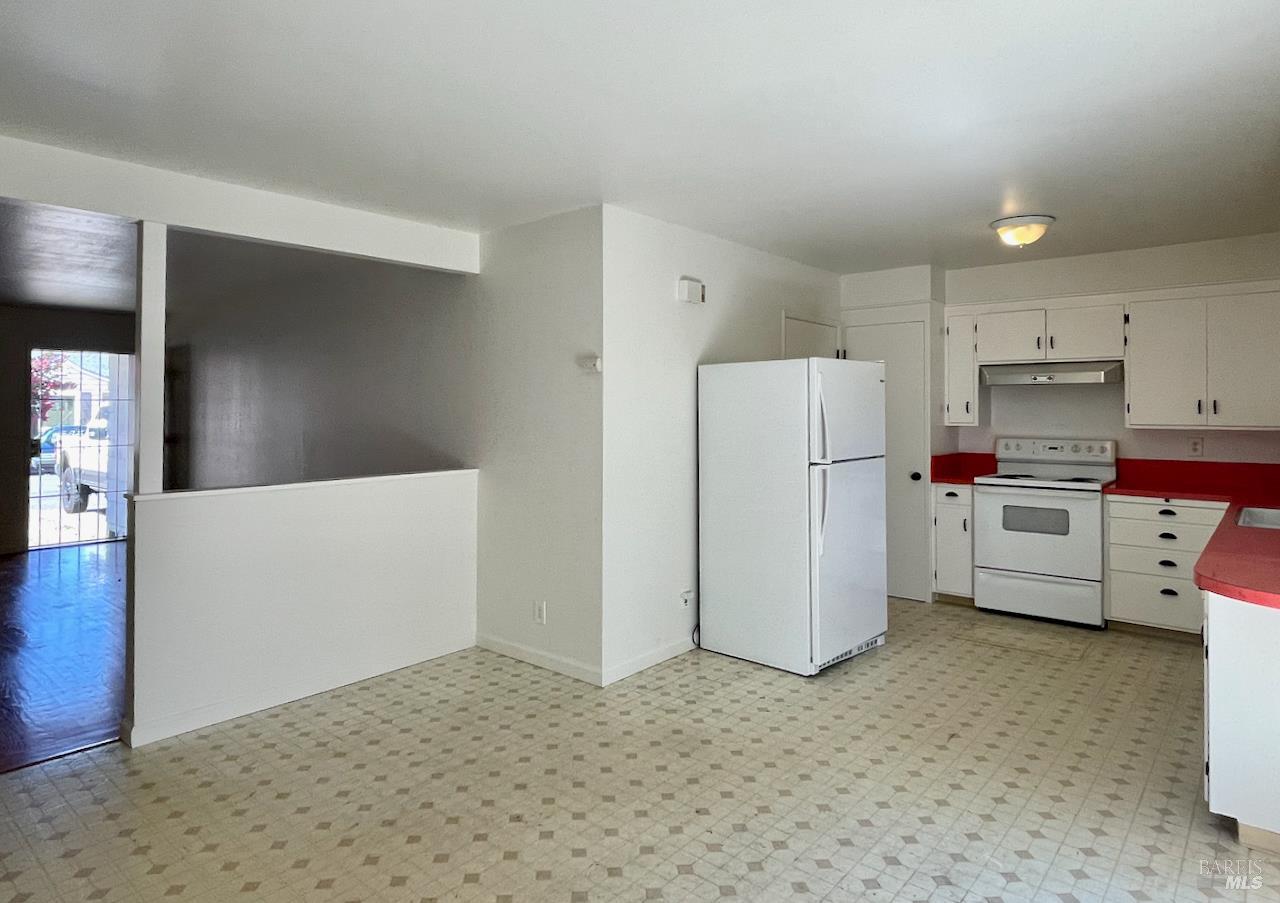 Detail Gallery Image 25 of 33 For 1690 Beaver St, Santa Rosa,  CA 95404 - – Beds | – Baths