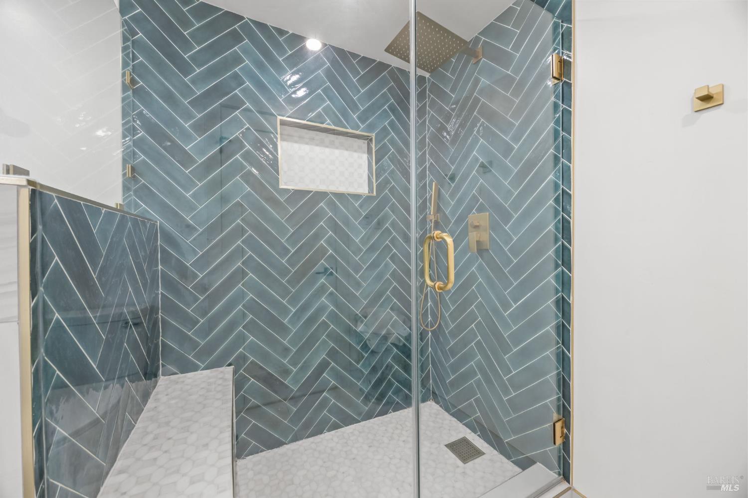 Detail Gallery Image 18 of 36 For 136 Renida St, Vallejo,  CA 94591 - 4 Beds | 3 Baths