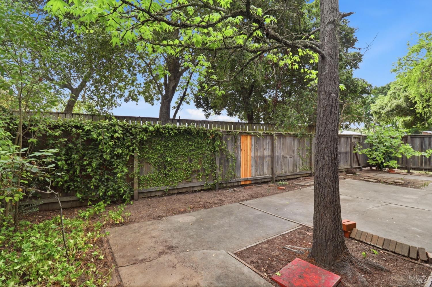 Detail Gallery Image 23 of 27 For 88 Martin Dr, Novato,  CA 94949 - 2 Beds | 1 Baths