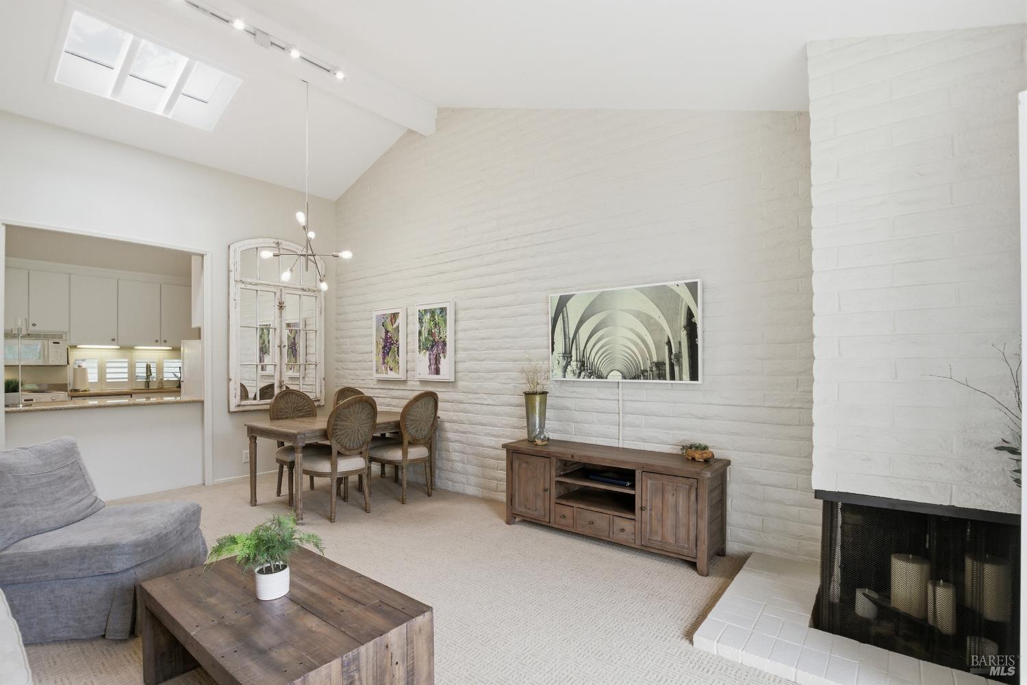 Detail Gallery Image 17 of 49 For 13 Fairways Dr, Napa,  CA 94558 - 2 Beds | 2 Baths