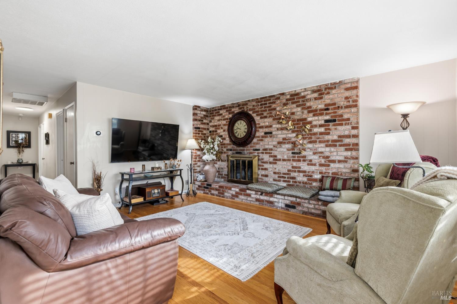 Detail Gallery Image 4 of 29 For 1260 Sierra Ave, Napa,  CA 94558 - 3 Beds | 2 Baths