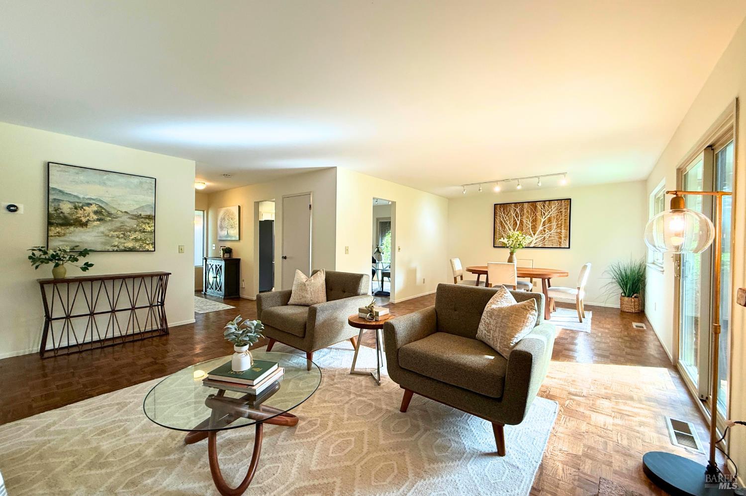 Detail Gallery Image 5 of 29 For 20714 Temelec Dr, Sonoma,  CA 95476 - 2 Beds | 2 Baths