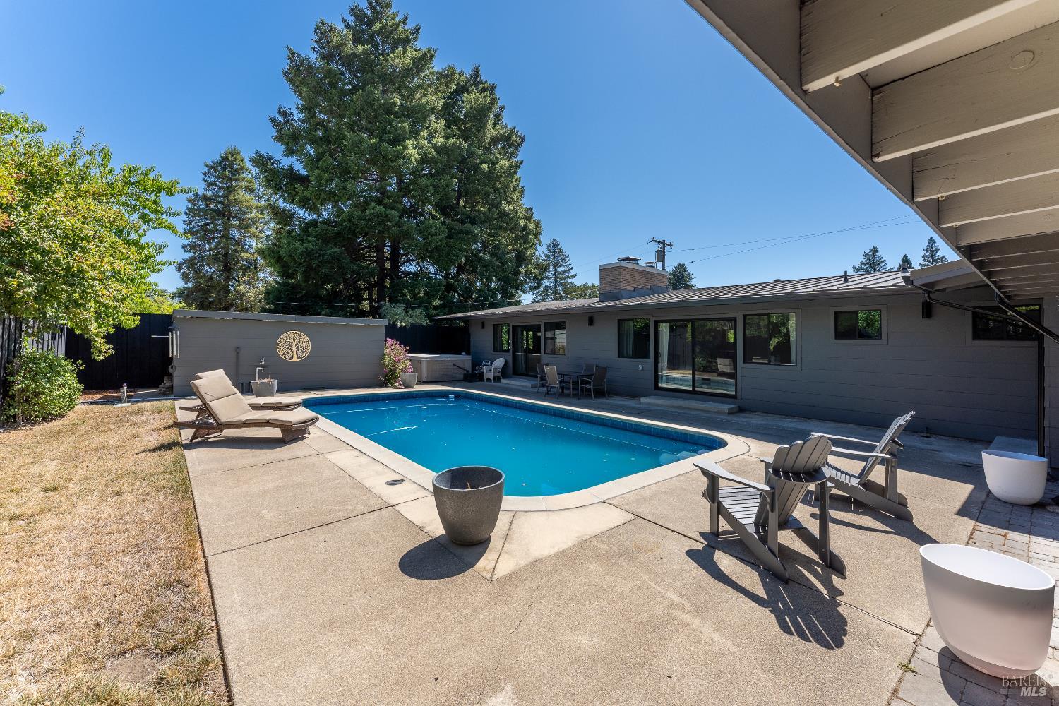 Detail Gallery Image 11 of 40 For 788 Walnut Ave, Ukiah,  CA 95482 - 3 Beds | 3/2 Baths