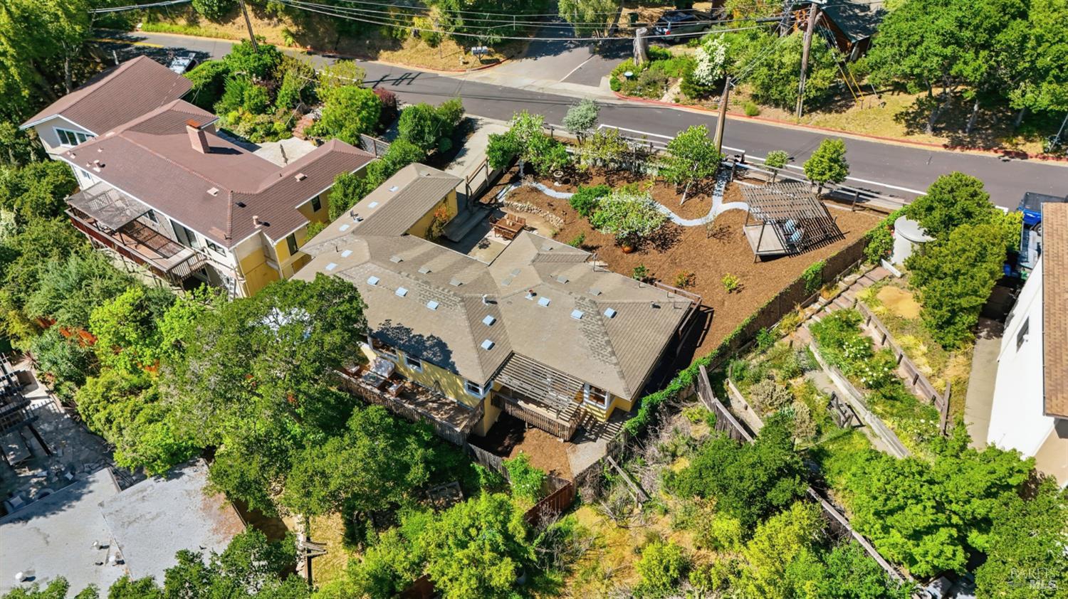 Detail Gallery Image 43 of 59 For 178 Reservoir Rd, San Rafael,  CA 94901 - 4 Beds | 3 Baths