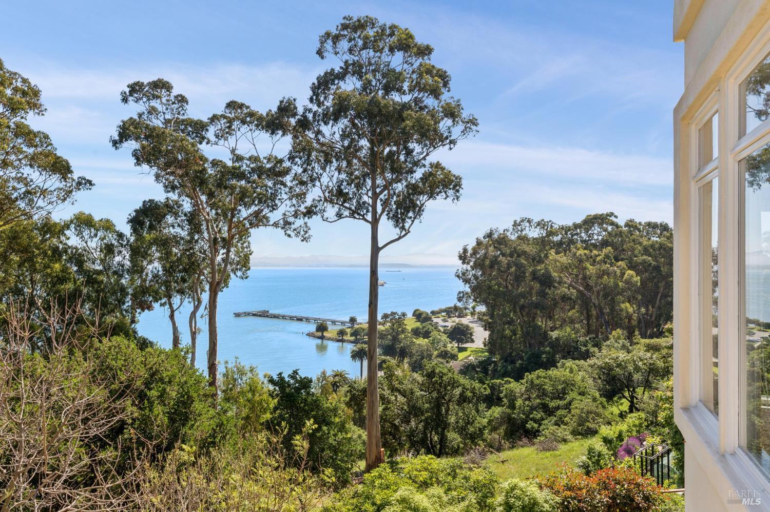 Detail Gallery Image 89 of 96 For 44 Marin Bay Park Ct, San Rafael,  CA 94901 - 5 Beds | 5/1 Baths