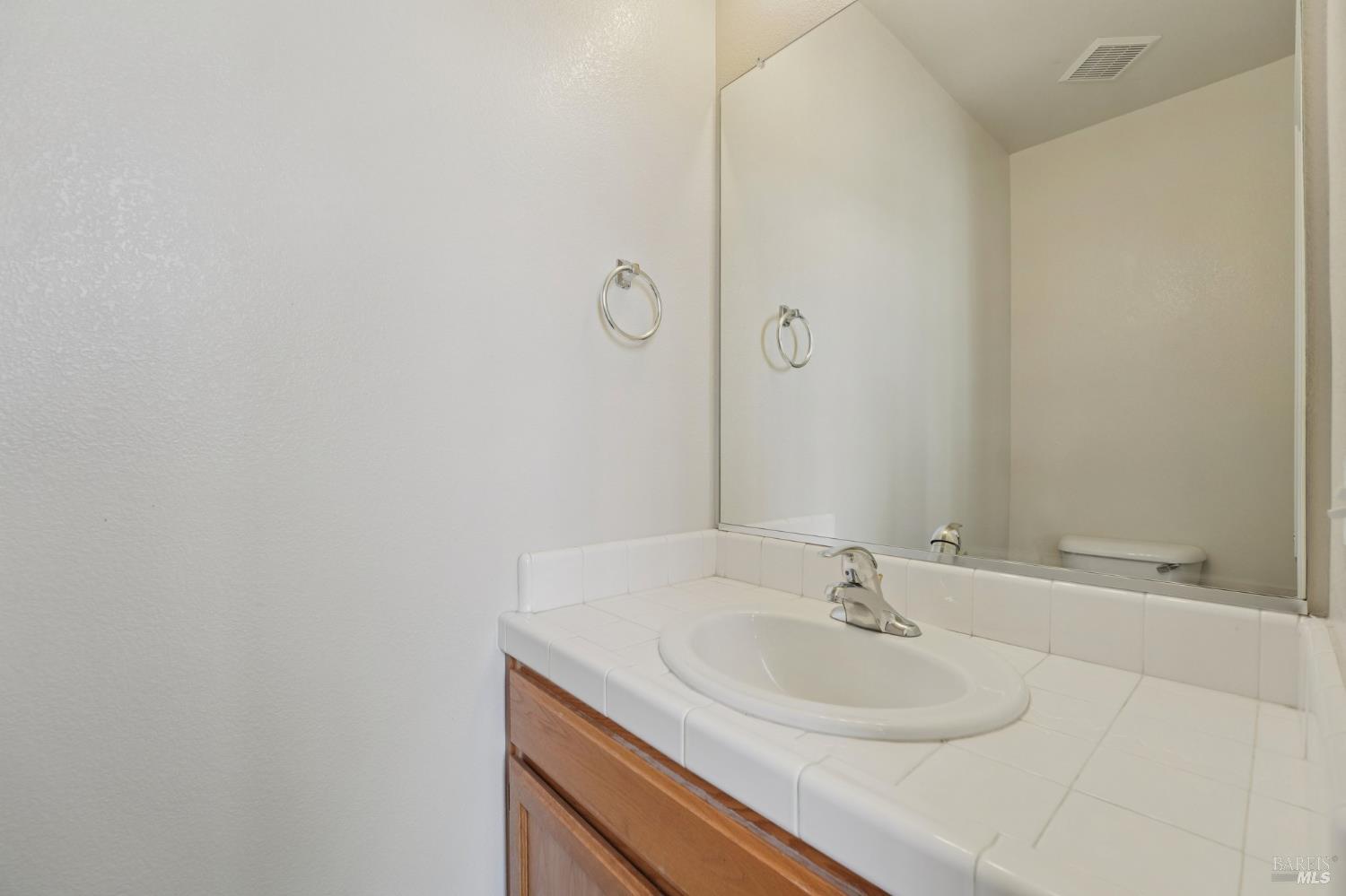 Detail Gallery Image 19 of 45 For 43 Johnson St, Windsor,  CA 95492 - 3 Beds | 2/1 Baths