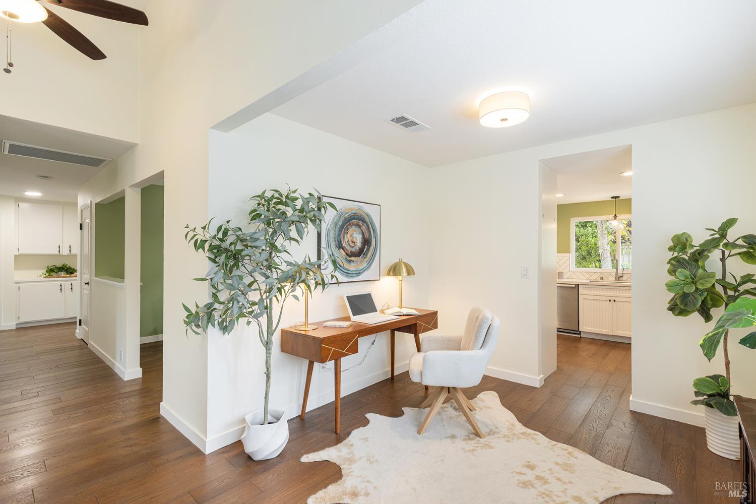 Detail Gallery Image 13 of 54 For 2431 Shoreline Dr, Napa,  CA 94558 - 3 Beds | 2 Baths