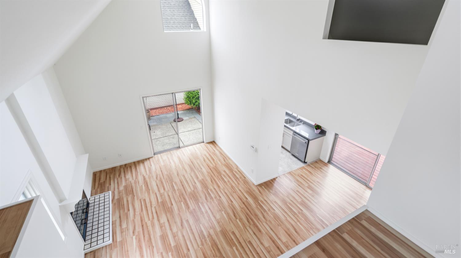 Detail Gallery Image 19 of 33 For 3335 Yulupa Ave, Santa Rosa,  CA 95405 - 3 Beds | 1/1 Baths