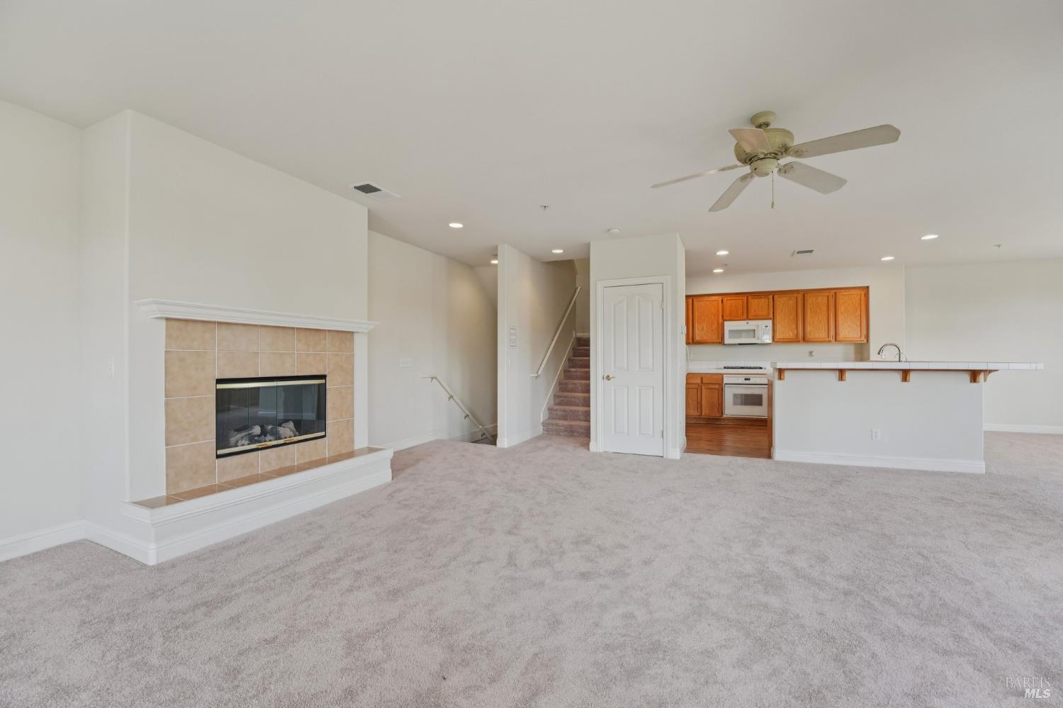 Detail Gallery Image 7 of 45 For 43 Johnson St, Windsor,  CA 95492 - 3 Beds | 2/1 Baths