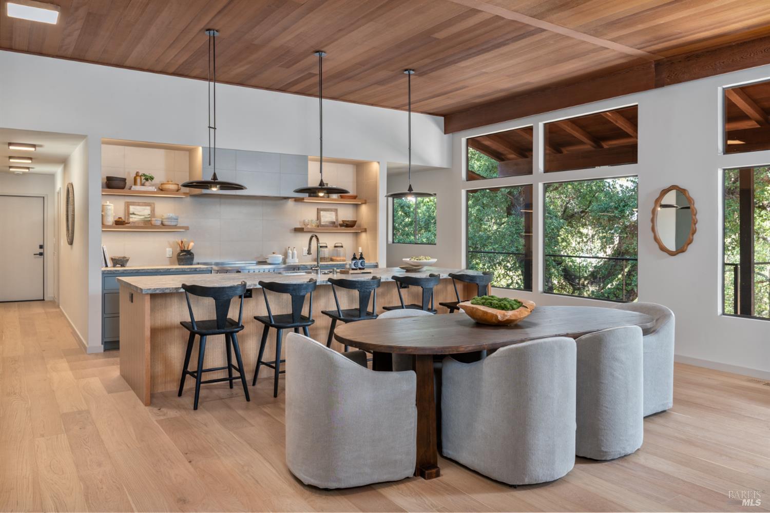 Detail Gallery Image 6 of 43 For 18492 White Oak Dr, Sonoma,  CA 95476 - 4 Beds | 4/1 Baths