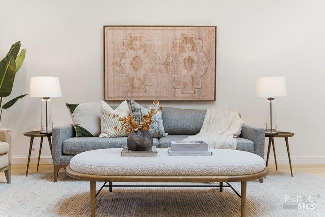 Detail Gallery Image 9 of 50 For 10 Catalpa Ave #7,  Mill Valley,  CA 94941 - 2 Beds | 1 Baths