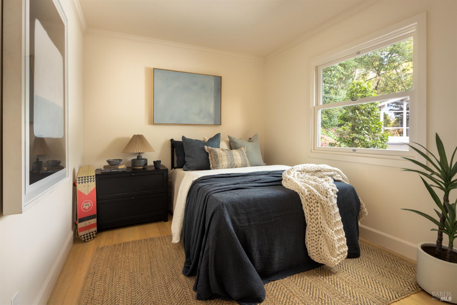 Detail Gallery Image 18 of 27 For 450 Woodland Rd, Kentfield,  CA 94904 - 4 Beds | 4 Baths