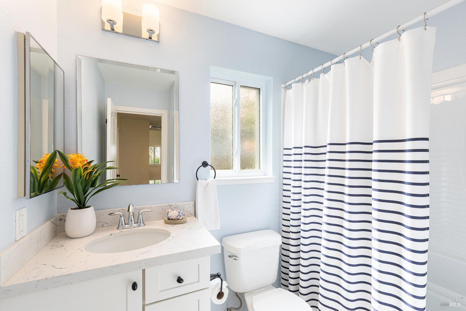 Detail Gallery Image 41 of 54 For 2431 Shoreline Dr, Napa,  CA 94558 - 3 Beds | 2 Baths