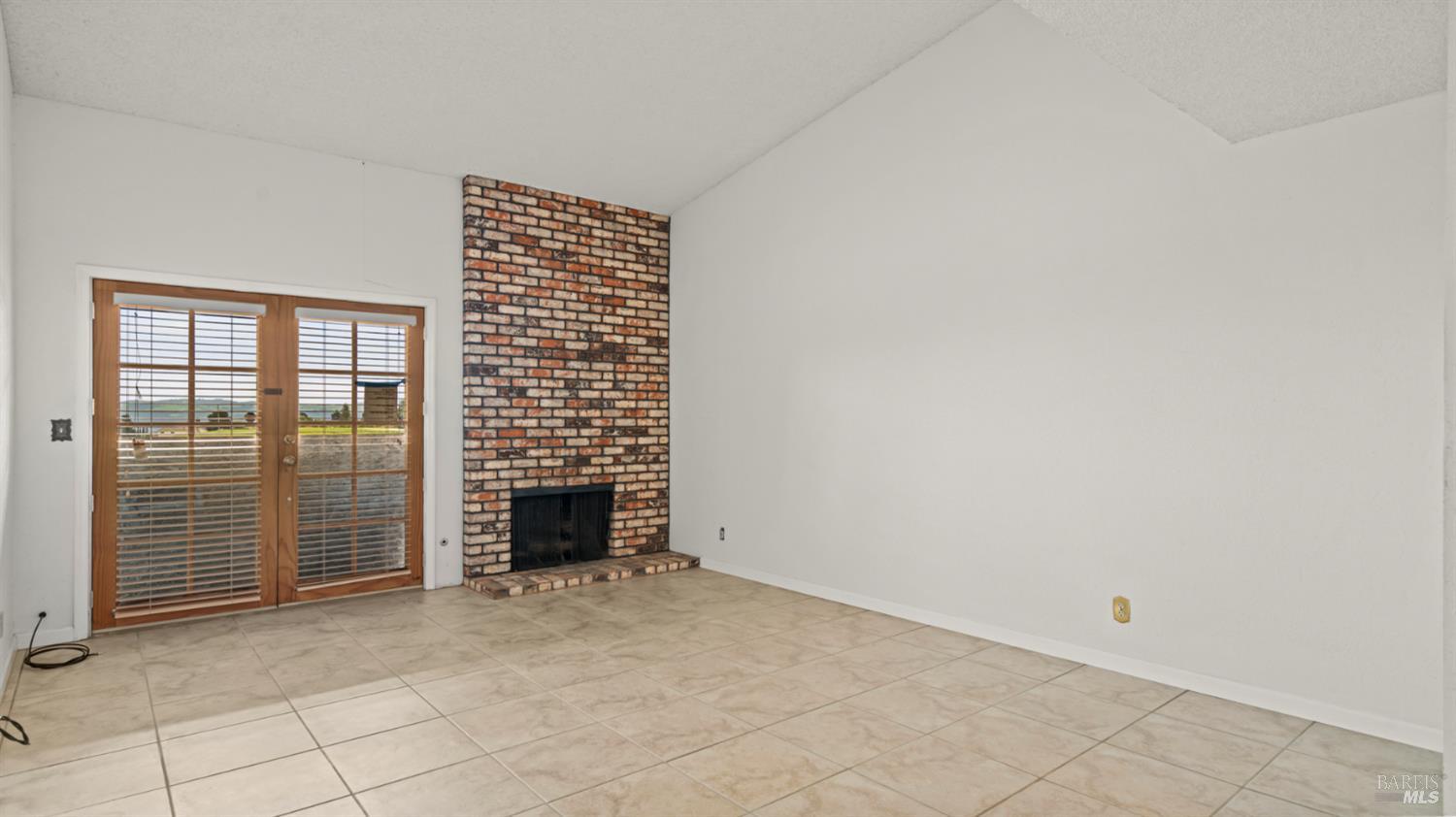 Detail Gallery Image 2 of 24 For 91 Banbury Way, Benicia,  CA 94510 - 3 Beds | 2 Baths