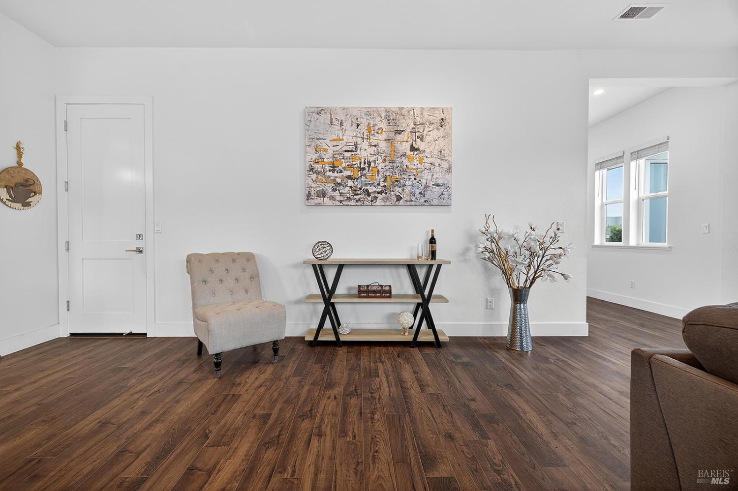 Detail Gallery Image 12 of 38 For 1145 Portello Ln, Windsor,  CA 95492 - 3 Beds | 3 Baths