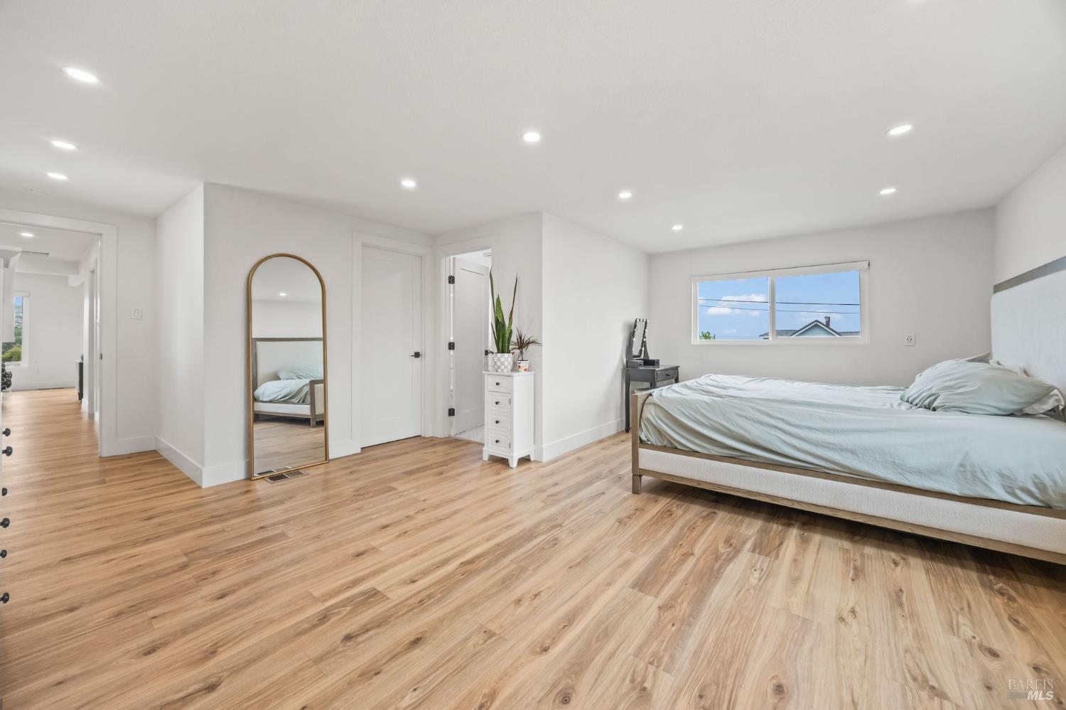 Detail Gallery Image 12 of 36 For 136 Renida St, Vallejo,  CA 94591 - 4 Beds | 3 Baths