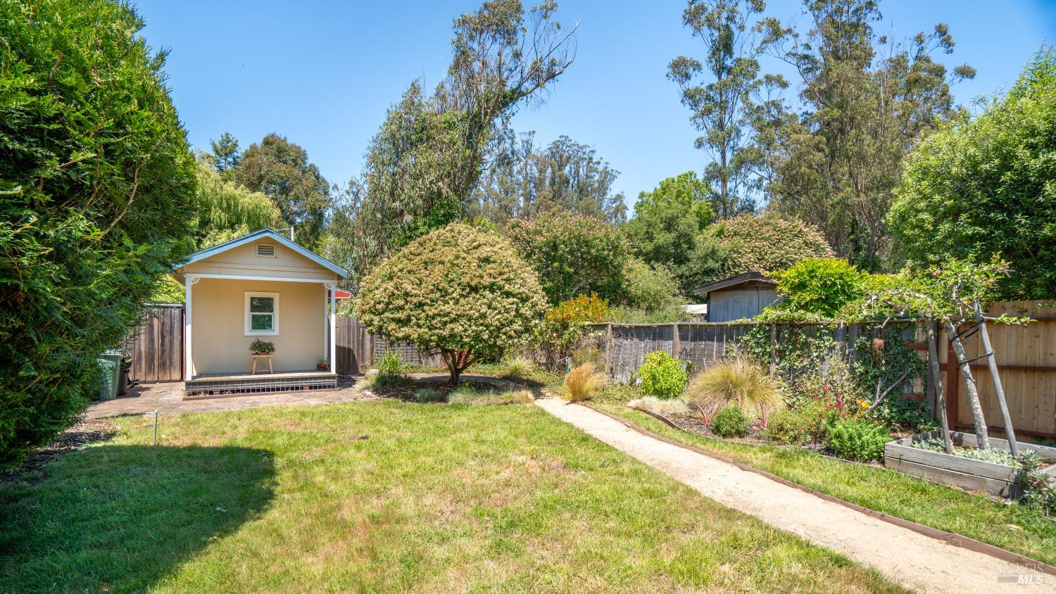 Detail Gallery Image 28 of 39 For 27345 State Route 1 Unkn, Tomales,  CA 94971 - 3 Beds | 2/1 Baths