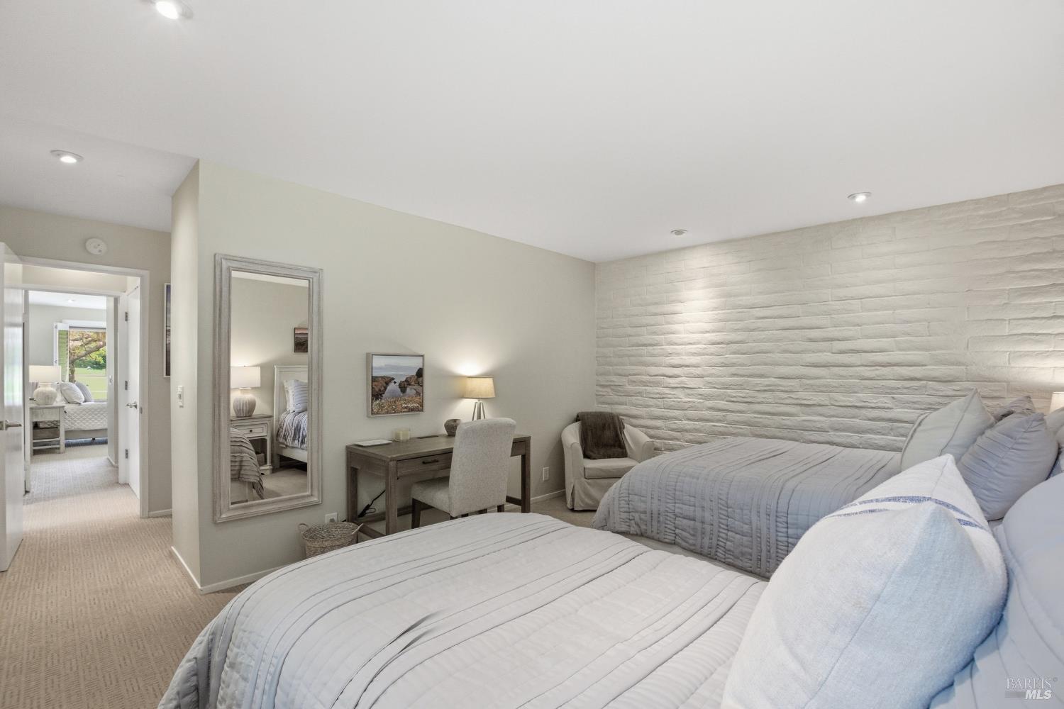 Detail Gallery Image 26 of 49 For 13 Fairways Dr, Napa,  CA 94558 - 2 Beds | 2 Baths