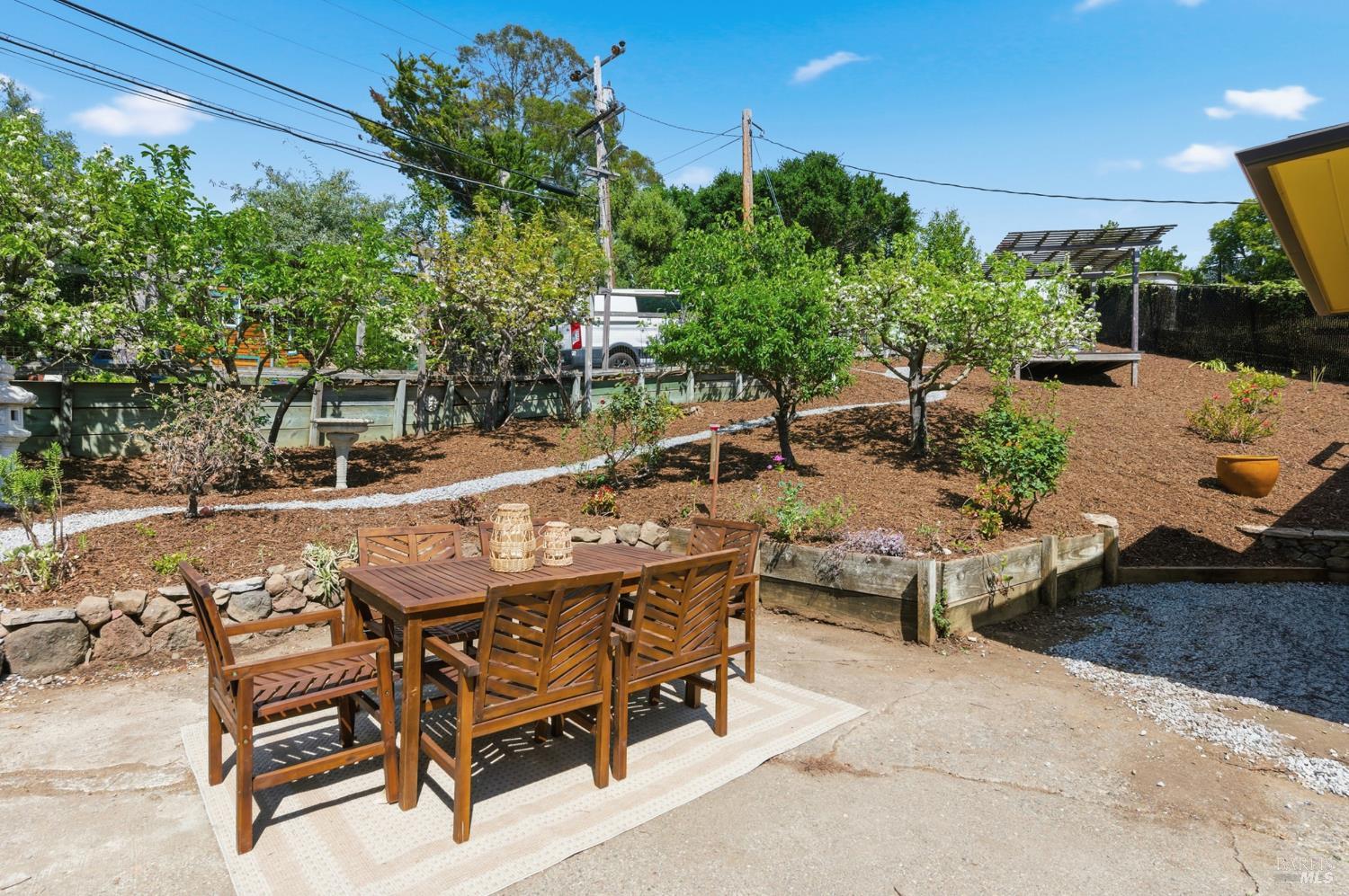 Detail Gallery Image 9 of 59 For 178 Reservoir Rd, San Rafael,  CA 94901 - 4 Beds | 3 Baths