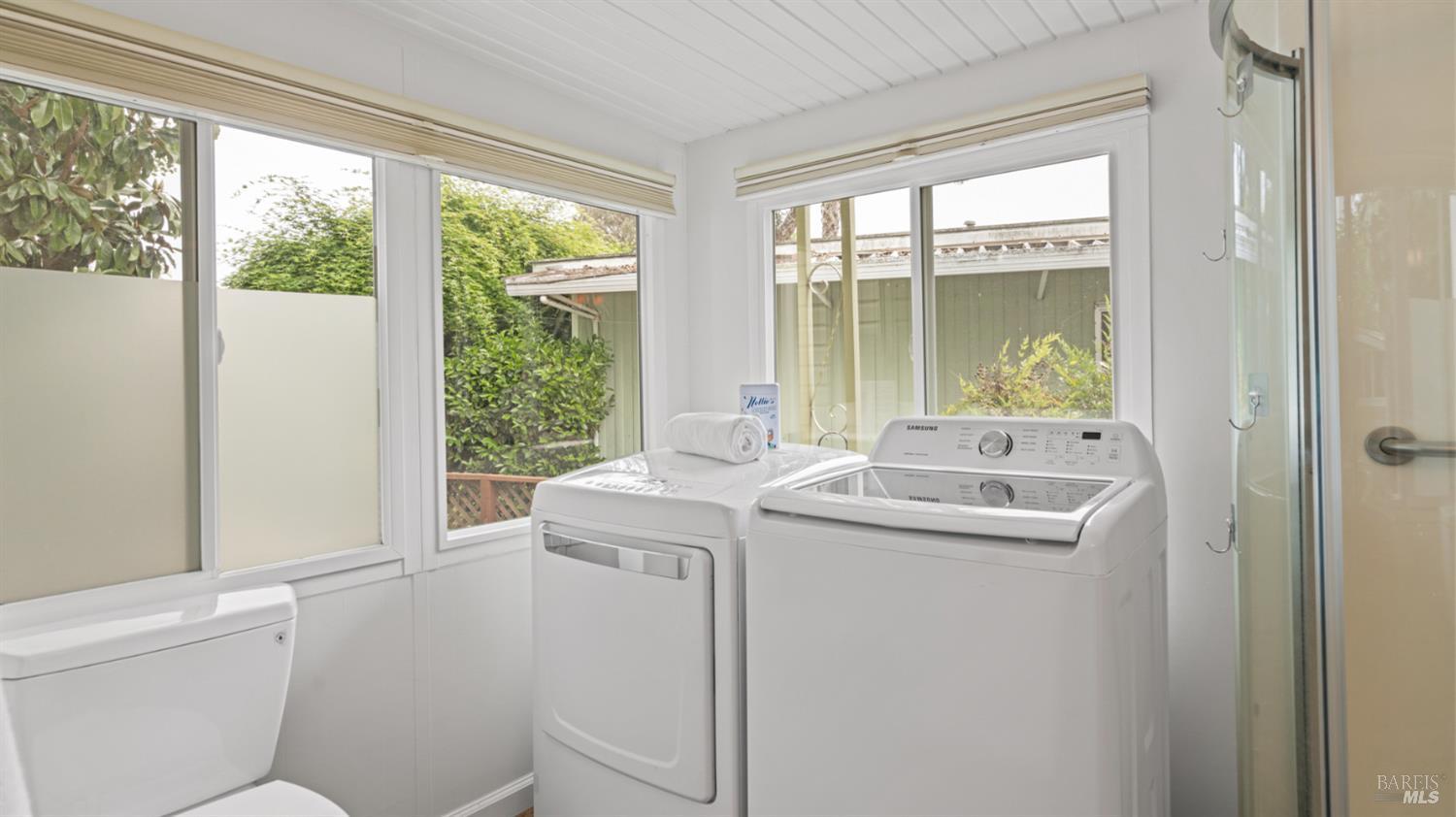 Detail Gallery Image 25 of 44 For 204 Barcelona Ave, Novato,  CA 94949 - 2 Beds | 2 Baths