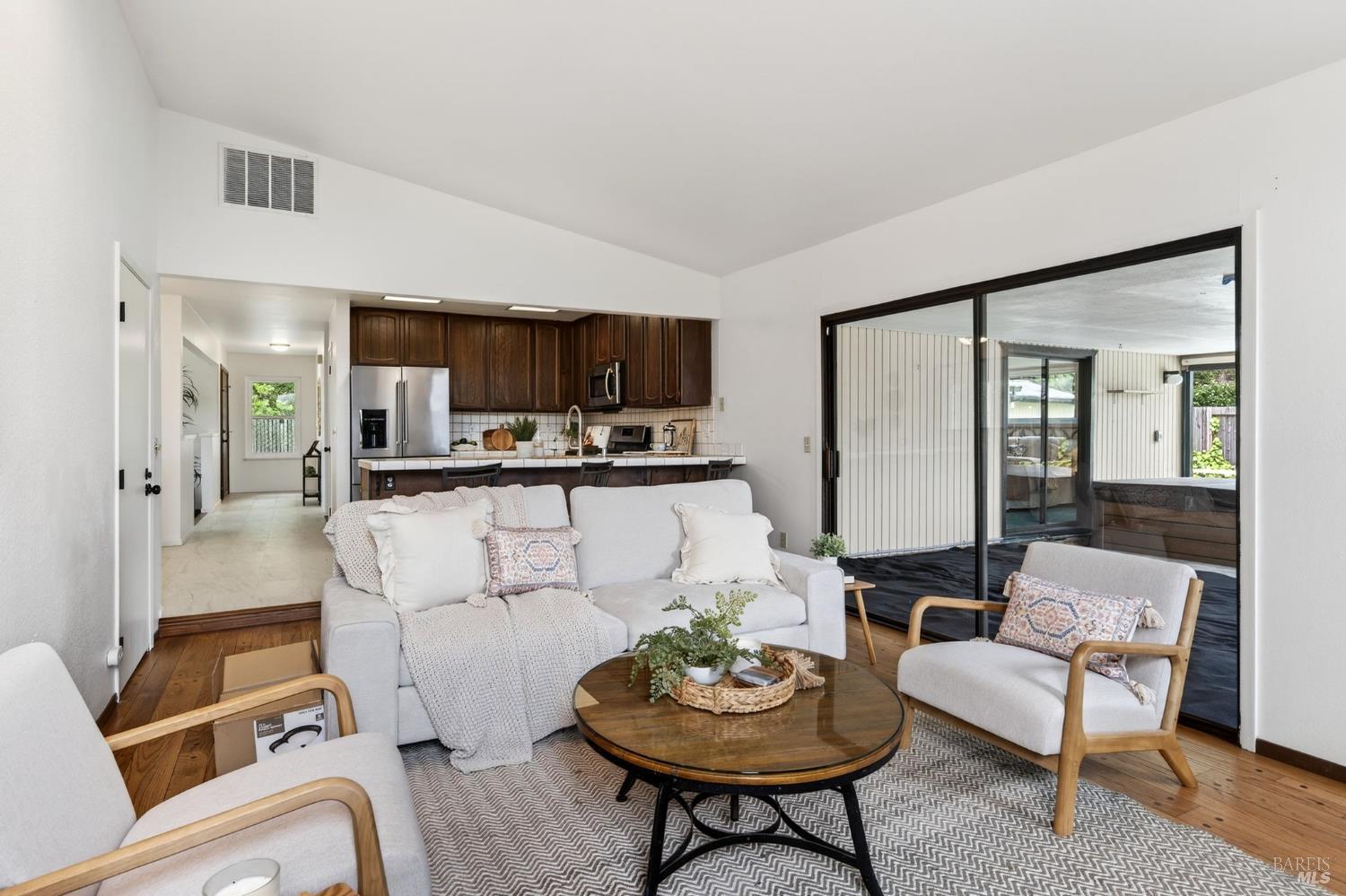 Detail Gallery Image 9 of 21 For 6174 San Benito Ct, Rohnert Park,  CA 94928 - 4 Beds | 2 Baths