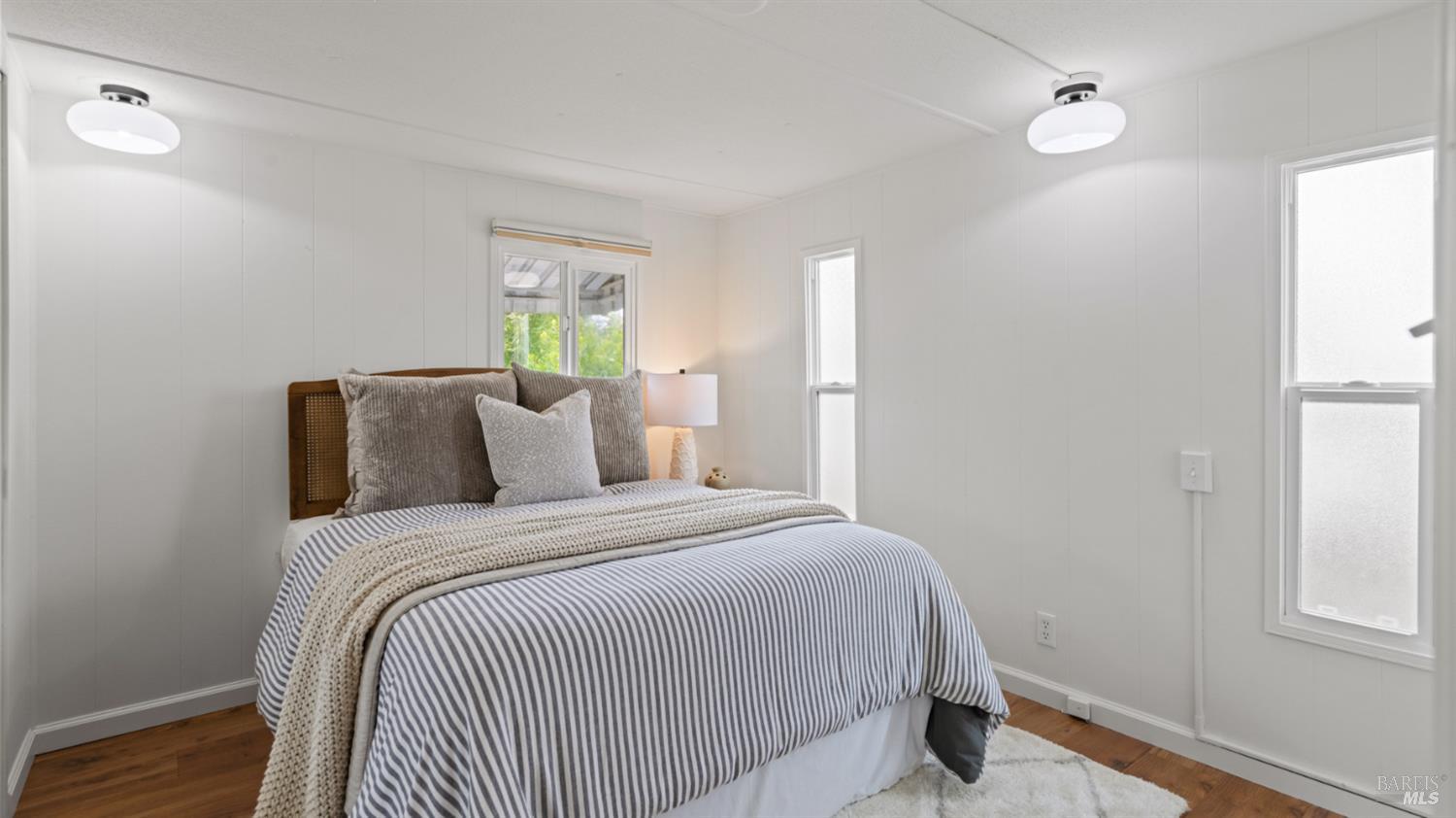 Detail Gallery Image 17 of 44 For 204 Barcelona Ave, Novato,  CA 94949 - 2 Beds | 2 Baths