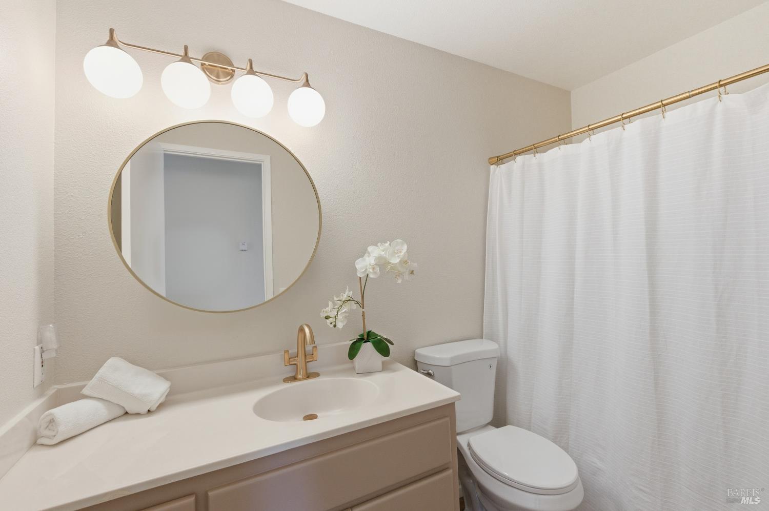 Detail Gallery Image 25 of 59 For 178 Reservoir Rd, San Rafael,  CA 94901 - 4 Beds | 3 Baths