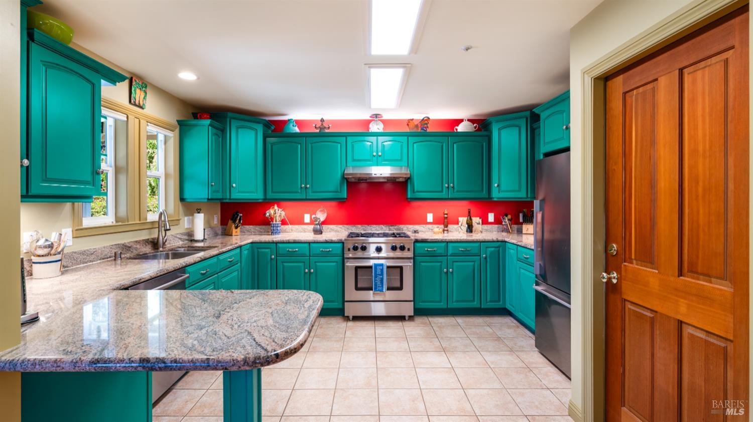 Detail Gallery Image 10 of 39 For 27345 State Route 1 Unkn, Tomales,  CA 94971 - 3 Beds | 2/1 Baths