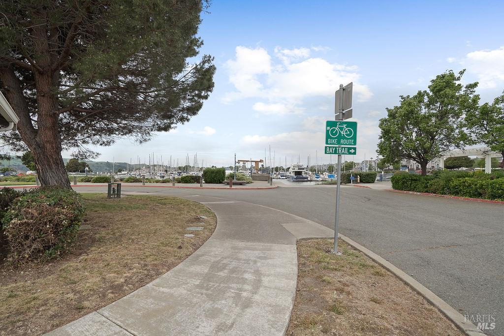 Detail Gallery Image 35 of 43 For 440 E E St, Benicia,  CA 94510 - 2 Beds | 2/1 Baths