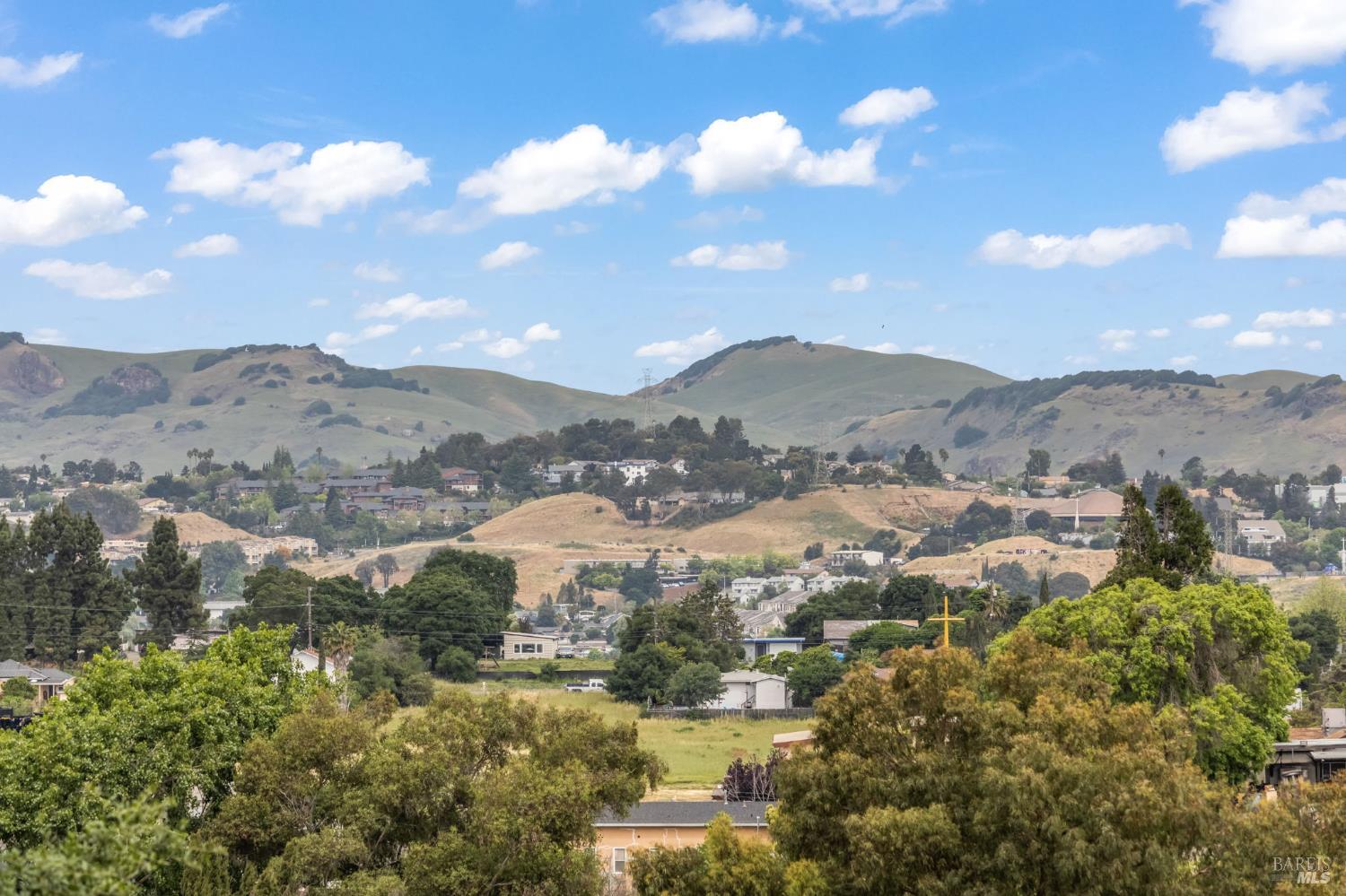 Detail Gallery Image 25 of 36 For 136 Renida St, Vallejo,  CA 94591 - 4 Beds | 3 Baths