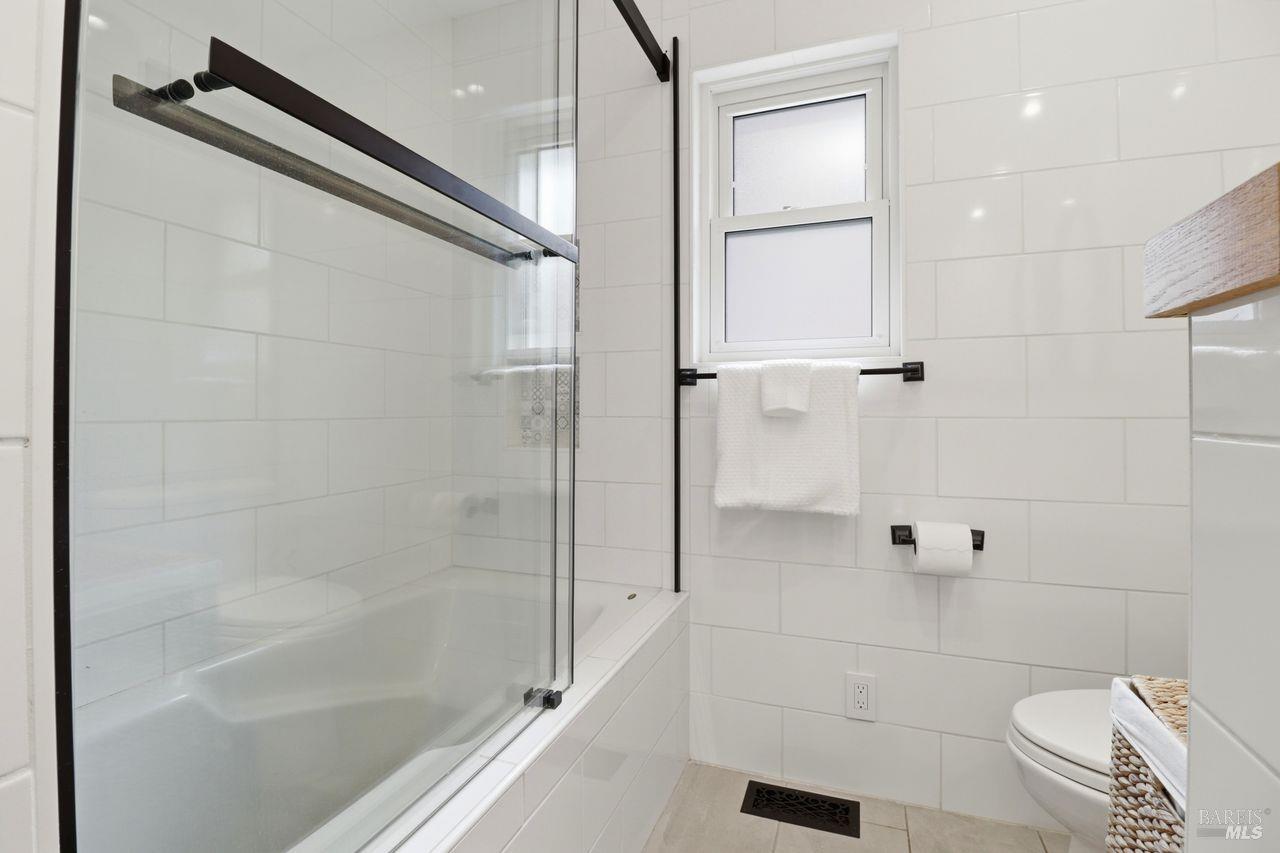 Detail Gallery Image 23 of 46 For 54 Manzanita Ave, Novato,  CA 94945 - 3 Beds | 2 Baths