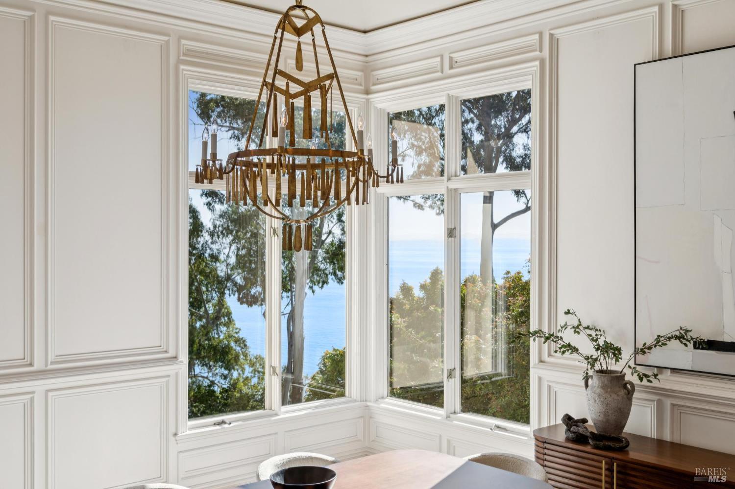 Detail Gallery Image 38 of 96 For 44 Marin Bay Park Ct, San Rafael,  CA 94901 - 5 Beds | 5/1 Baths