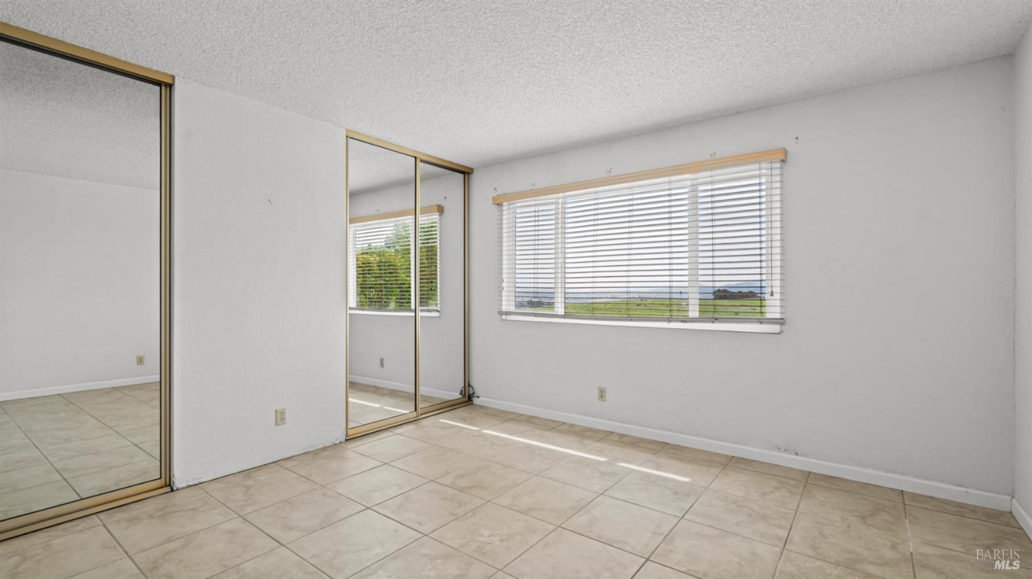 Detail Gallery Image 17 of 24 For 91 Banbury Way, Benicia,  CA 94510 - 3 Beds | 2 Baths