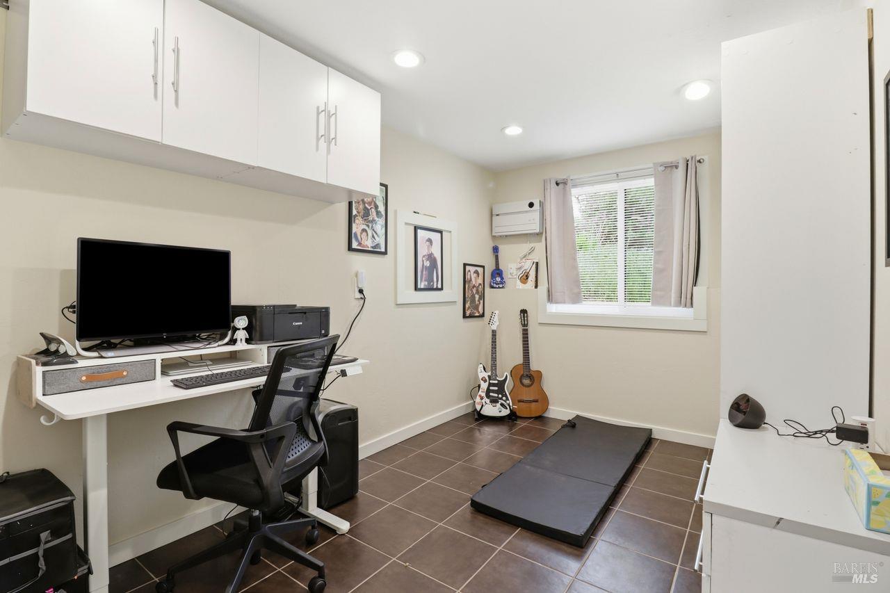 Detail Gallery Image 32 of 46 For 54 Manzanita Ave, Novato,  CA 94945 - 3 Beds | 2 Baths