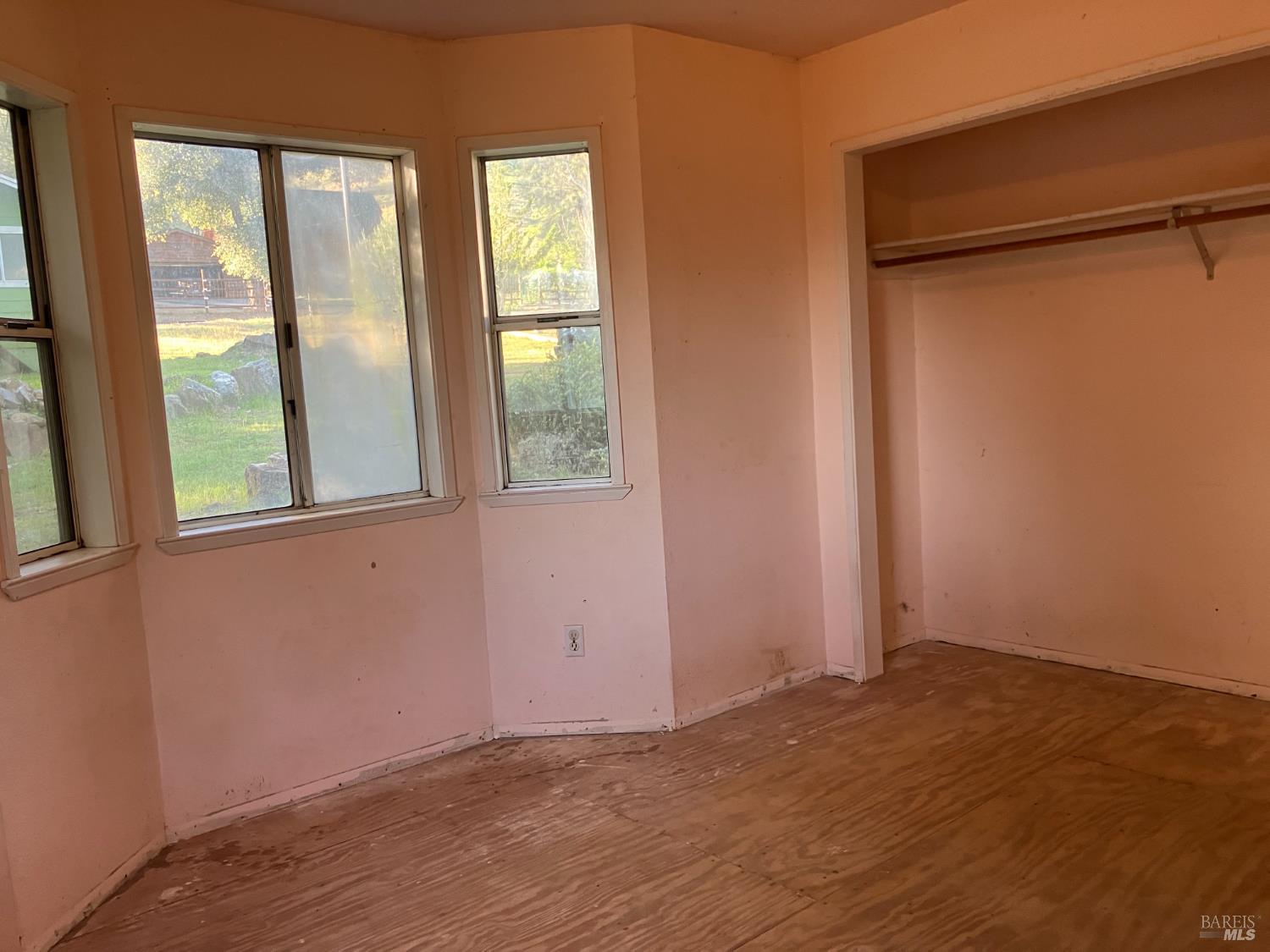 Detail Gallery Image 25 of 30 For 17440 Cache Creek Rd, Clearlake Oaks,  CA 95423 - 3 Beds | 2 Baths