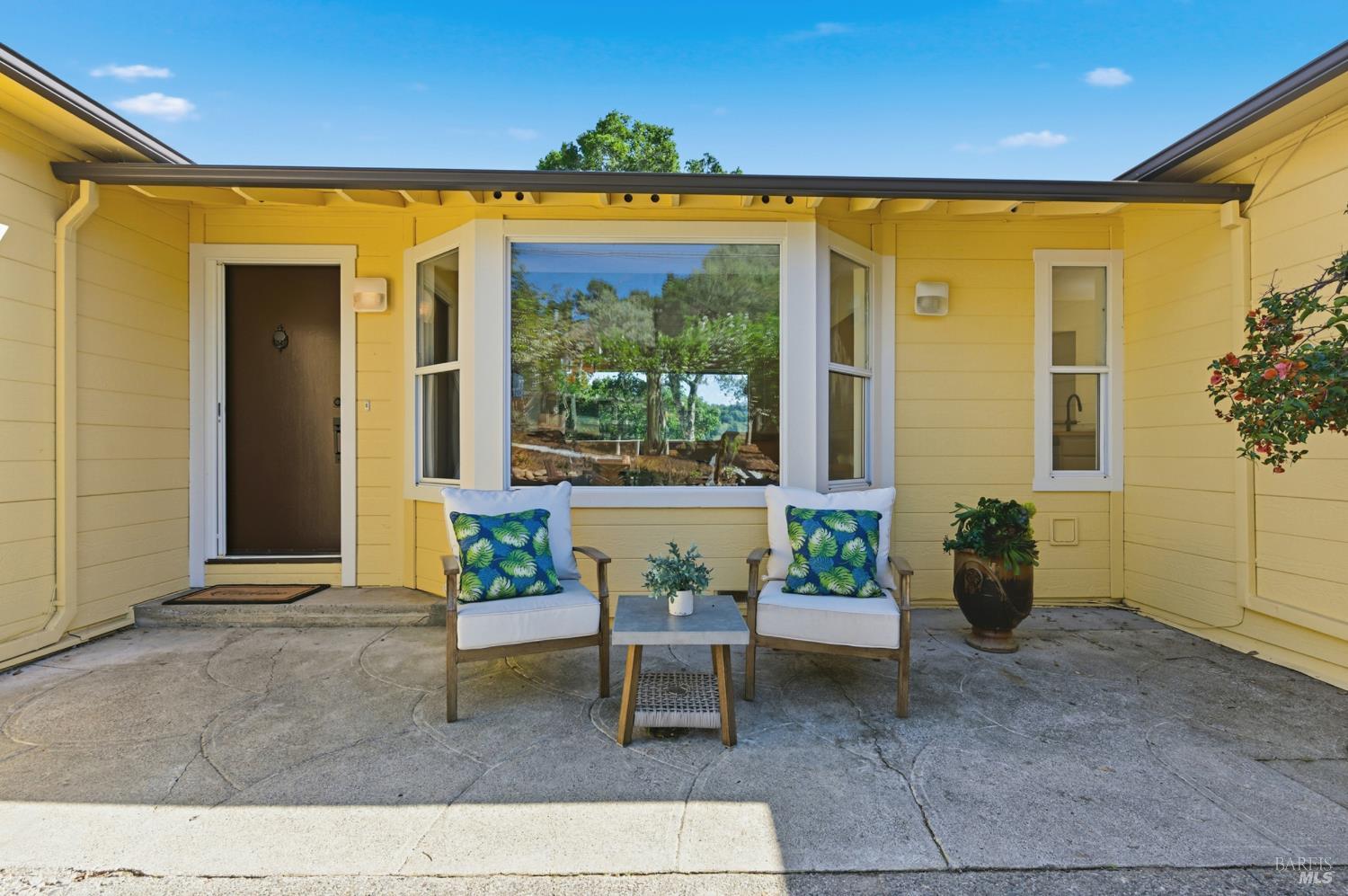 Detail Gallery Image 6 of 59 For 178 Reservoir Rd, San Rafael,  CA 94901 - 4 Beds | 3 Baths