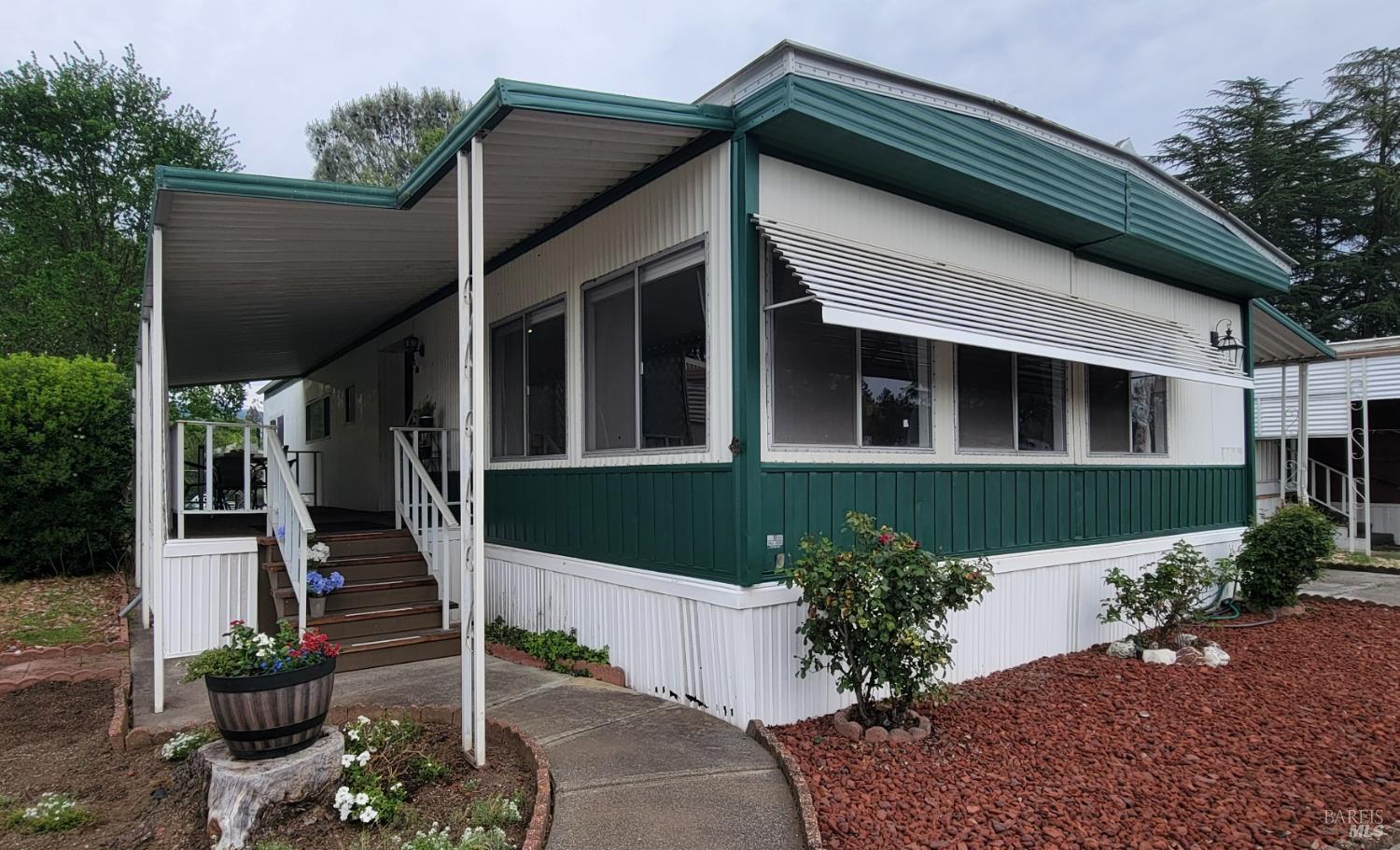 Detail Gallery Image 2 of 32 For 460 E Gobbi St 3, Ukiah,  CA 95482 - 2 Beds | 2 Baths