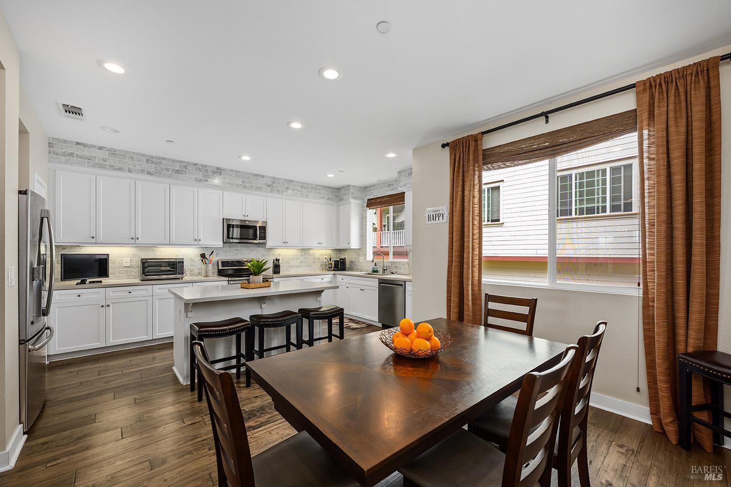 Front Image Thumbnail for BA326022874